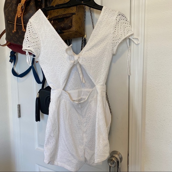 Express Tie Back Romper - Picture 7 of 8